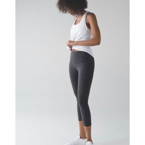 Lululemon Wunder under hi rise crop size 4